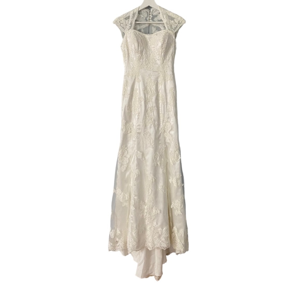 Destiny Ivory All-Over Lace Mermaid Formfitting Wedding Dress 2-4